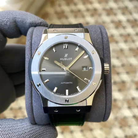 最高級ウブロコピー グレー 542.NX.7071.LRクラシック フュージョンレーシング チタニウム