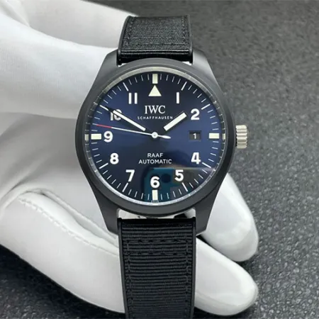 IWCスーパーコピー時計 パイロットウォッチ マーク15 ブラックセラミック IW14355