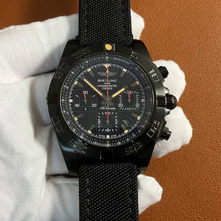 コピー時計ブライトリングn級 ミリタリーラバーベルト クロノマット 44 ブラックスチール M011B35ARB