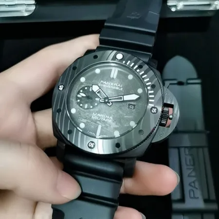 人気コピー時計パネライ ミリターレ カーボテック サブマーシブルPAM00979