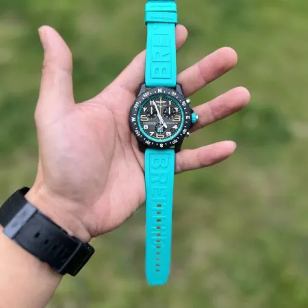 ブライトリングの新款限定版フルカーボンファイバー 6 針クロノグラフコピー時計 171710