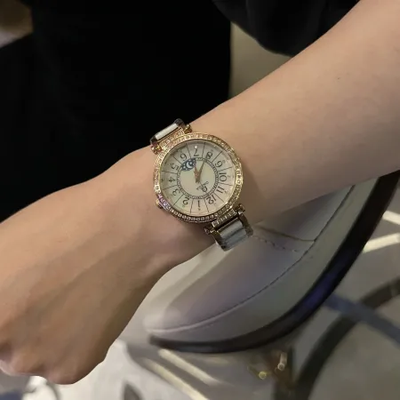 ブランド新作オメガコピー レディース クォーツ時計 35-410-21