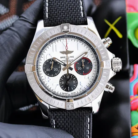 ブライトリング時計偽物 アベンジャーズ シリーズ AB1000892