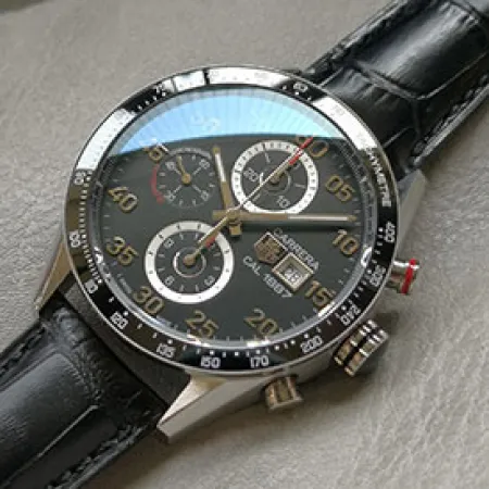 最新品タグ・ホイヤーコピー時計 カレラ キャリバー16 クロノグラフ ブラックムーブメント CAR2A10.FC6235