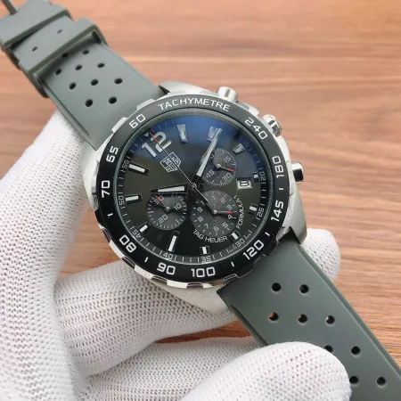 高品質のタグ・ホイヤースーパーコピー時計 メンズ クォーツ ムーブメント CAZ101N.FC8243