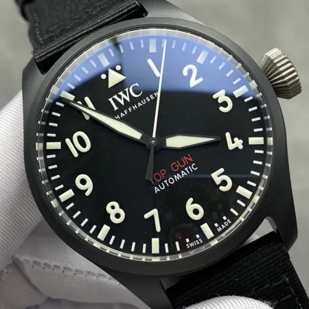 2024入荷時計IWC パイロット ブラックセラミックモデル IW329801
