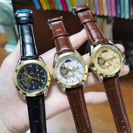 人気ブランドオメガ全自動5ピン太陽月星機械スーパーコピー時計 omg1557