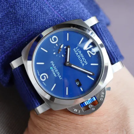 パネライスーパーコピー時計激安 サブマーシブル BMG-TECH™ スニークシリーズ PAM01056