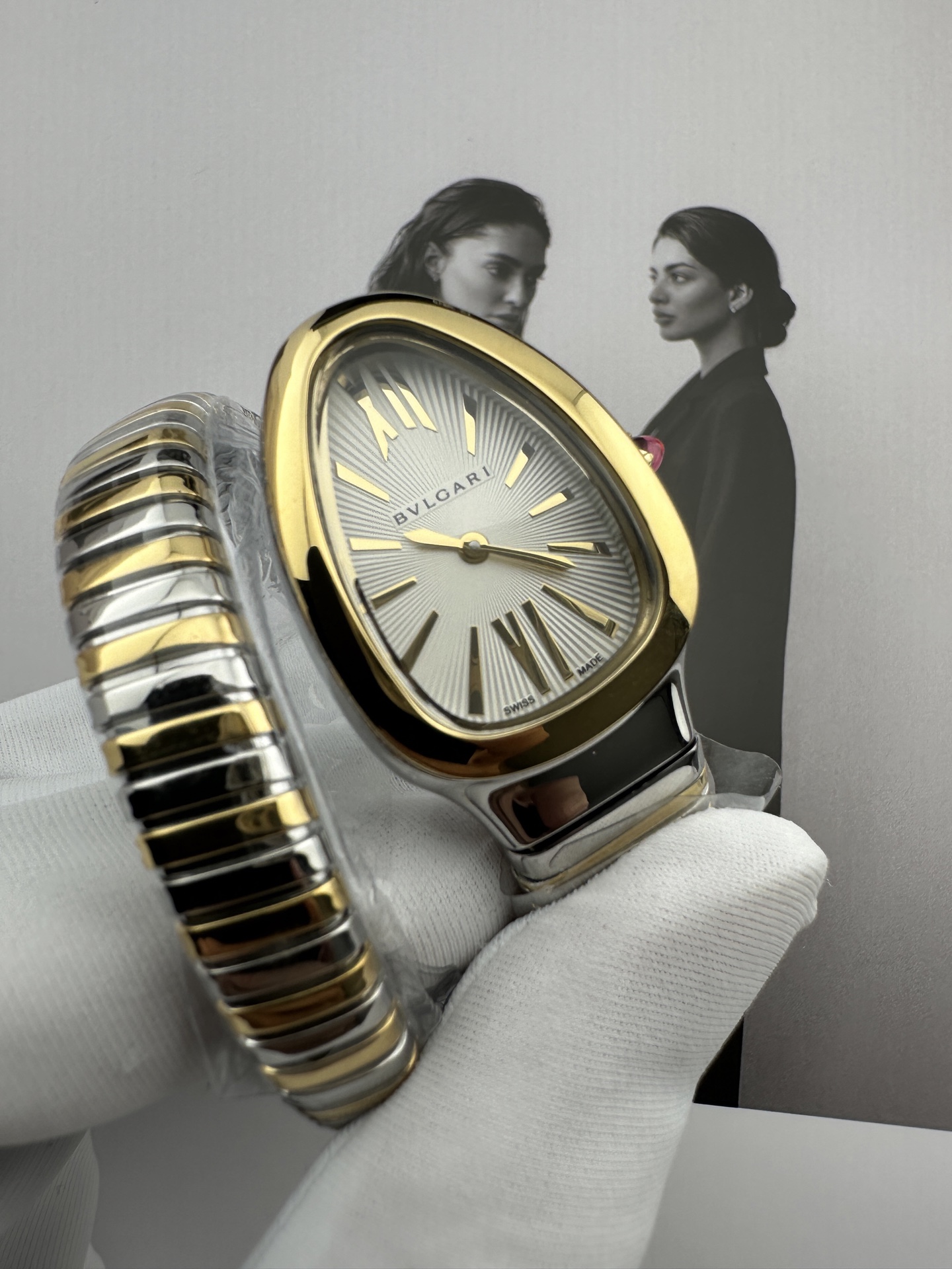 2025新作入荷マスターピース ブルガリセルペントスーパーコピーの時計 122490