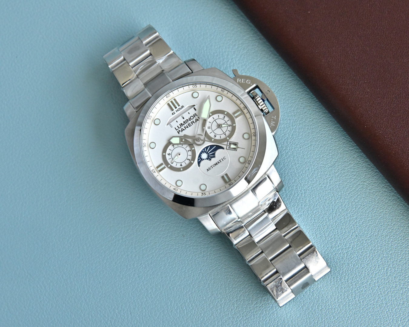 最高級パネライパワーリザーブムーンアンドスターの最も高度時計をアップグレード 124704