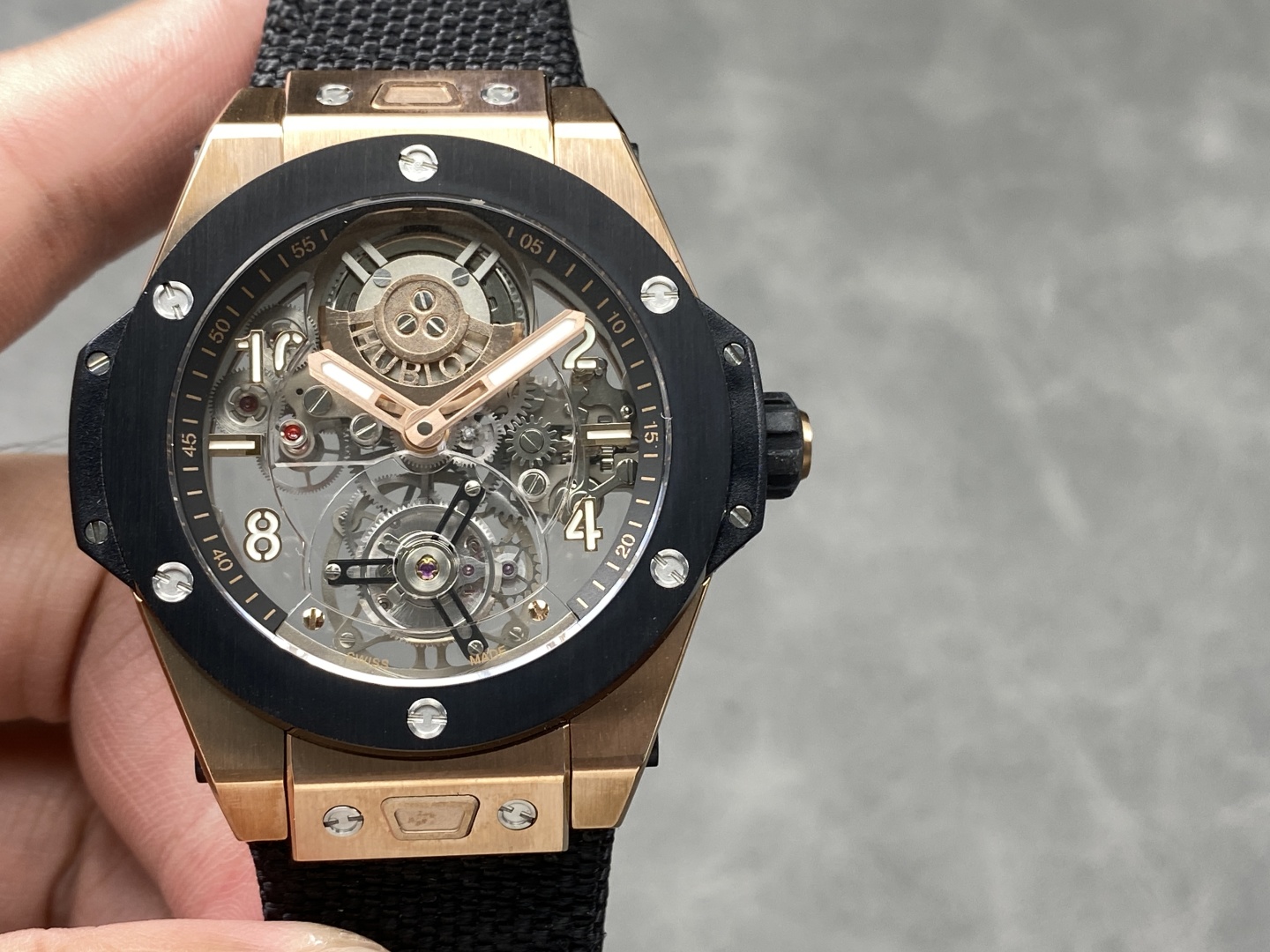 最安値挑戦hublotビッグバンコピートゥールビヨン ブラックセラミック腕時計 174759