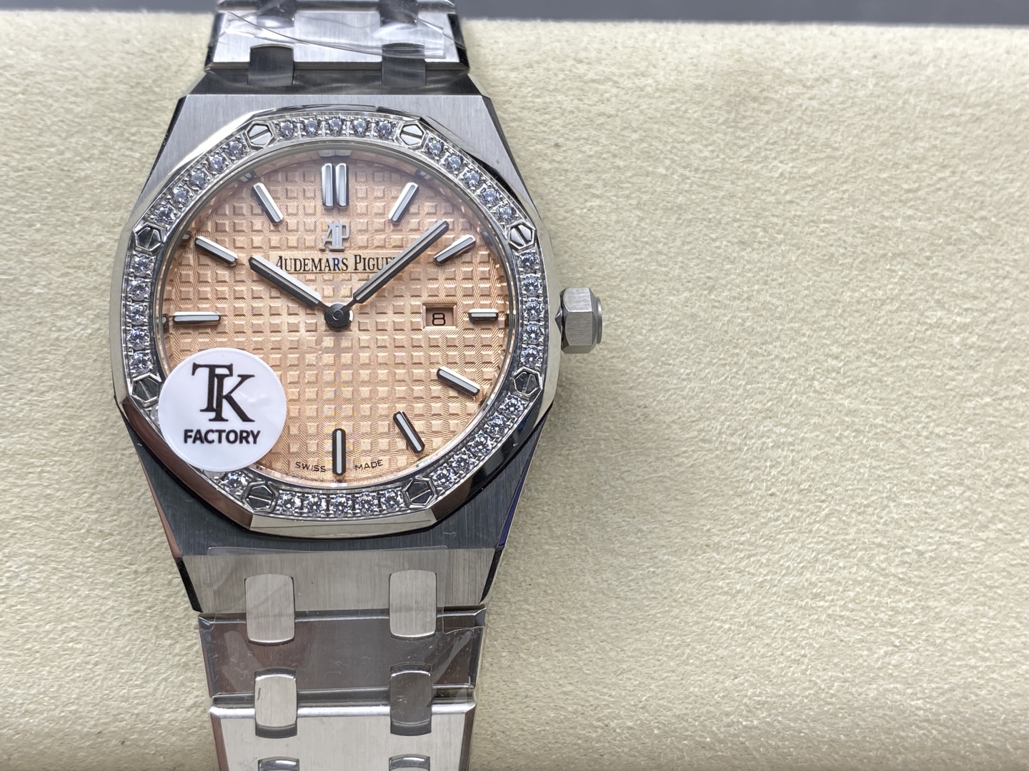 豪華なオーデマピゲ女性ロイヤルオーク 67651シリーズスーパーコピー時計入荷 174869