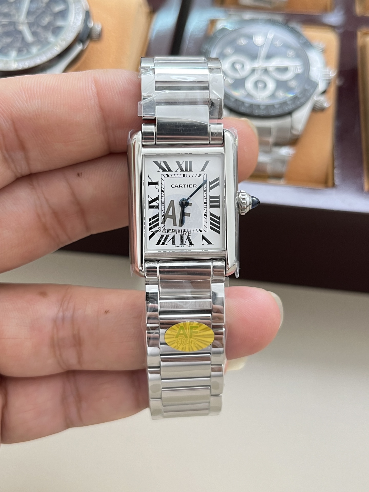 カルティエタンク2025新作 クォーツ スイス製ムーブメント女性コピー時計 175260