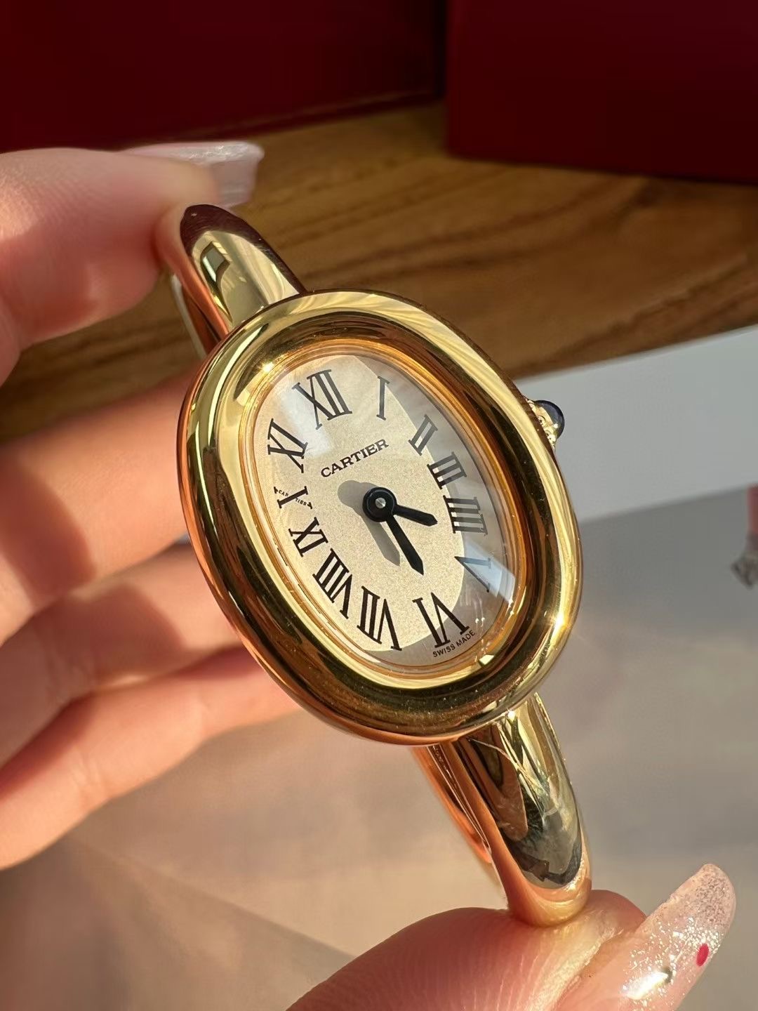 カルティエ伝統的なシンプル高度な可愛いな楕円形コピーの腕時計 175569
