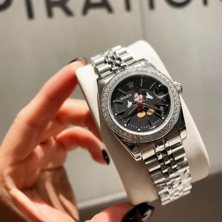 ロレックス ブラック ダイヤル ミッキーマウス クォーツコピー時計 482520-1精密技術で作