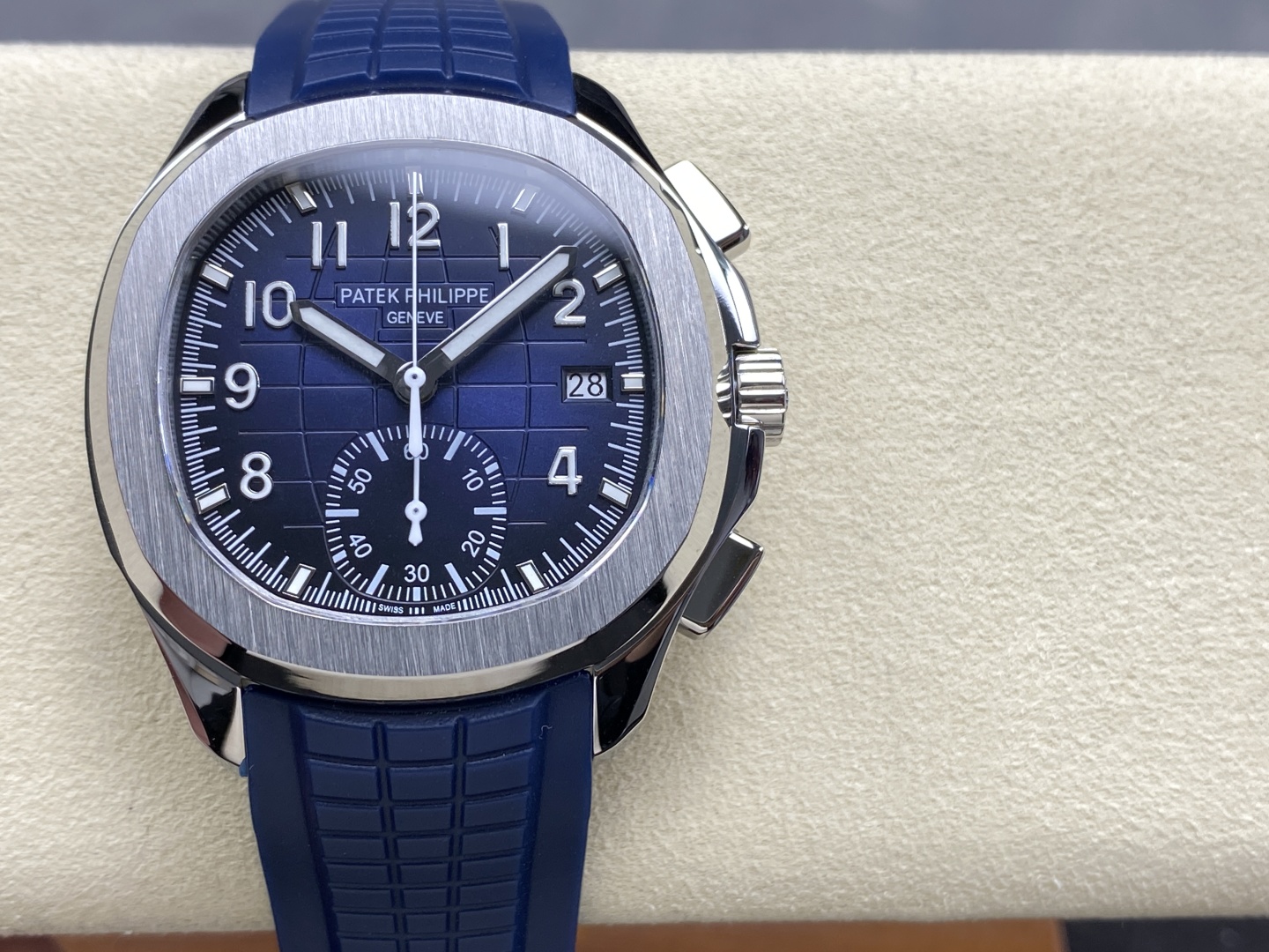 有名パテックフィリップコピー時計グレネード クロノグラフシリーズ 一体型ムーブメント 5968A-004