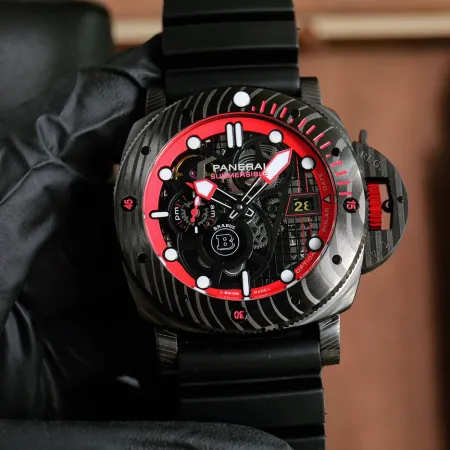 パネライ新作サブマーシブルシリーズの爆発的な中空時計 PAN50077