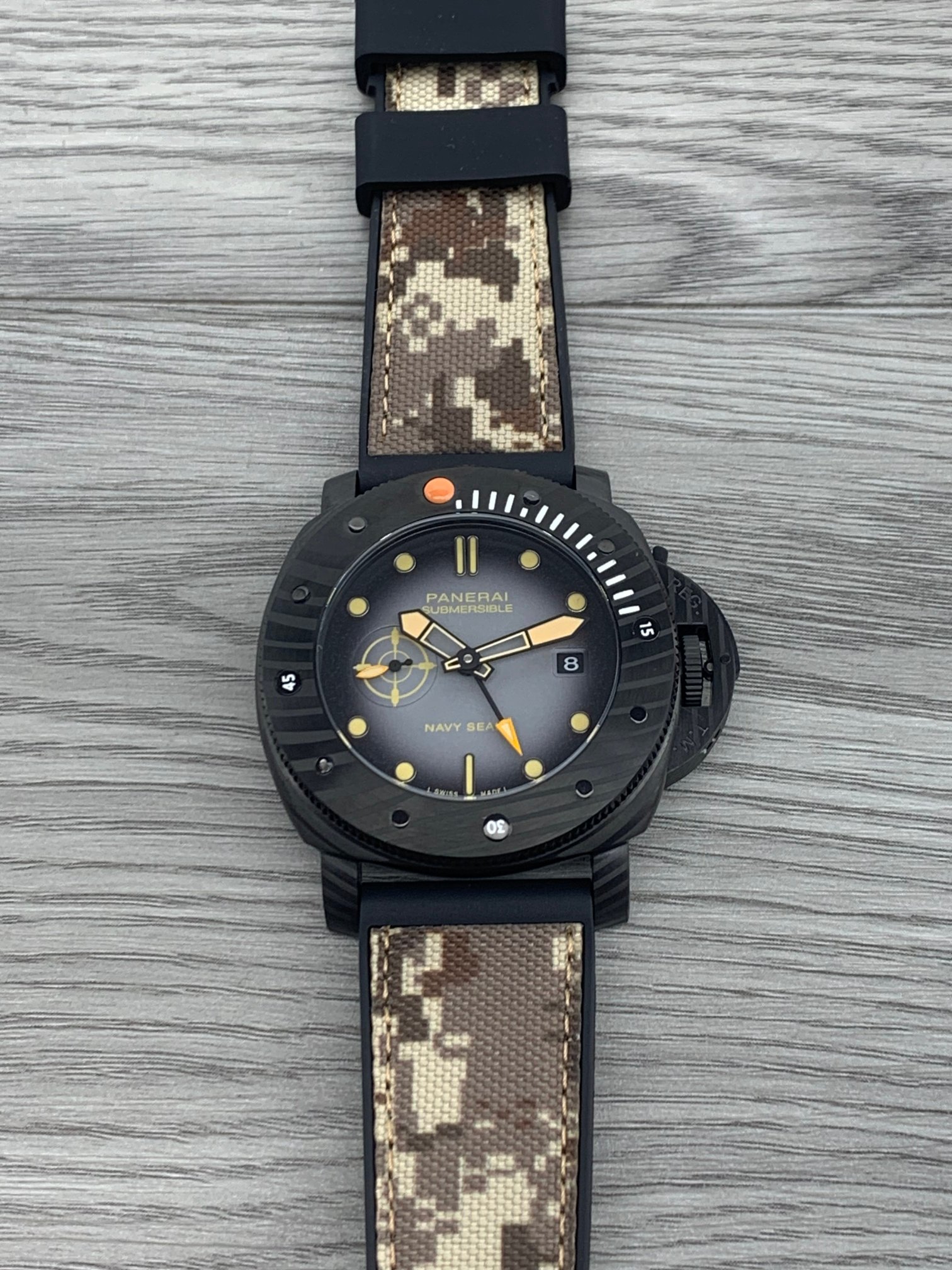 新商品Paneraiコピー自動巻きメンズウォッチ 126902老舗時計店