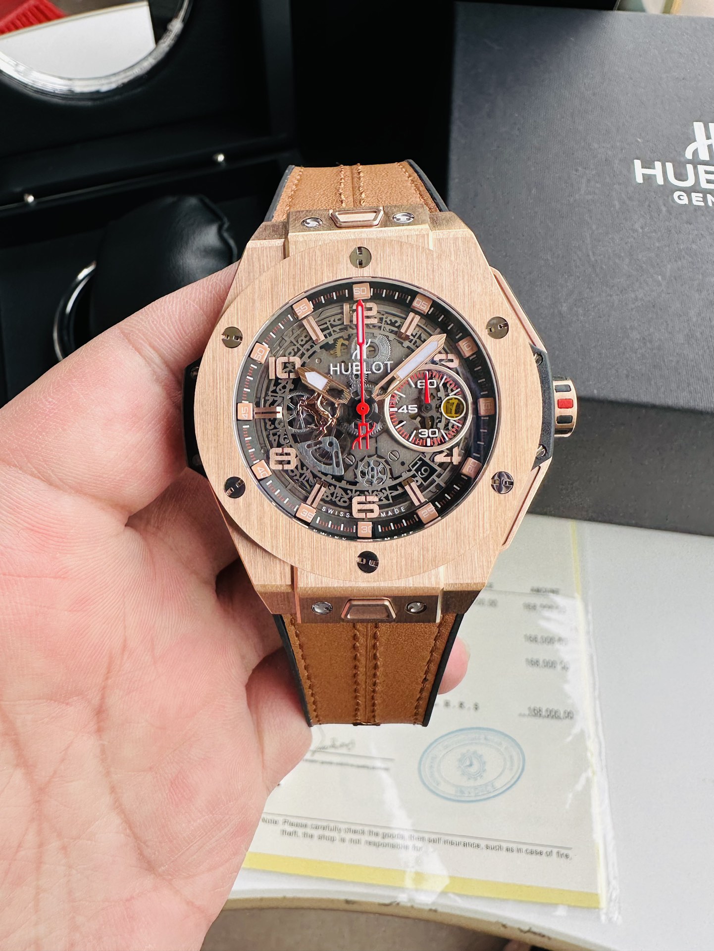 ウブロの年間最優秀復刻モデルBLG BANGシリーズ 401.OQ.0123.VR カーボンファイバーベゼル 127245