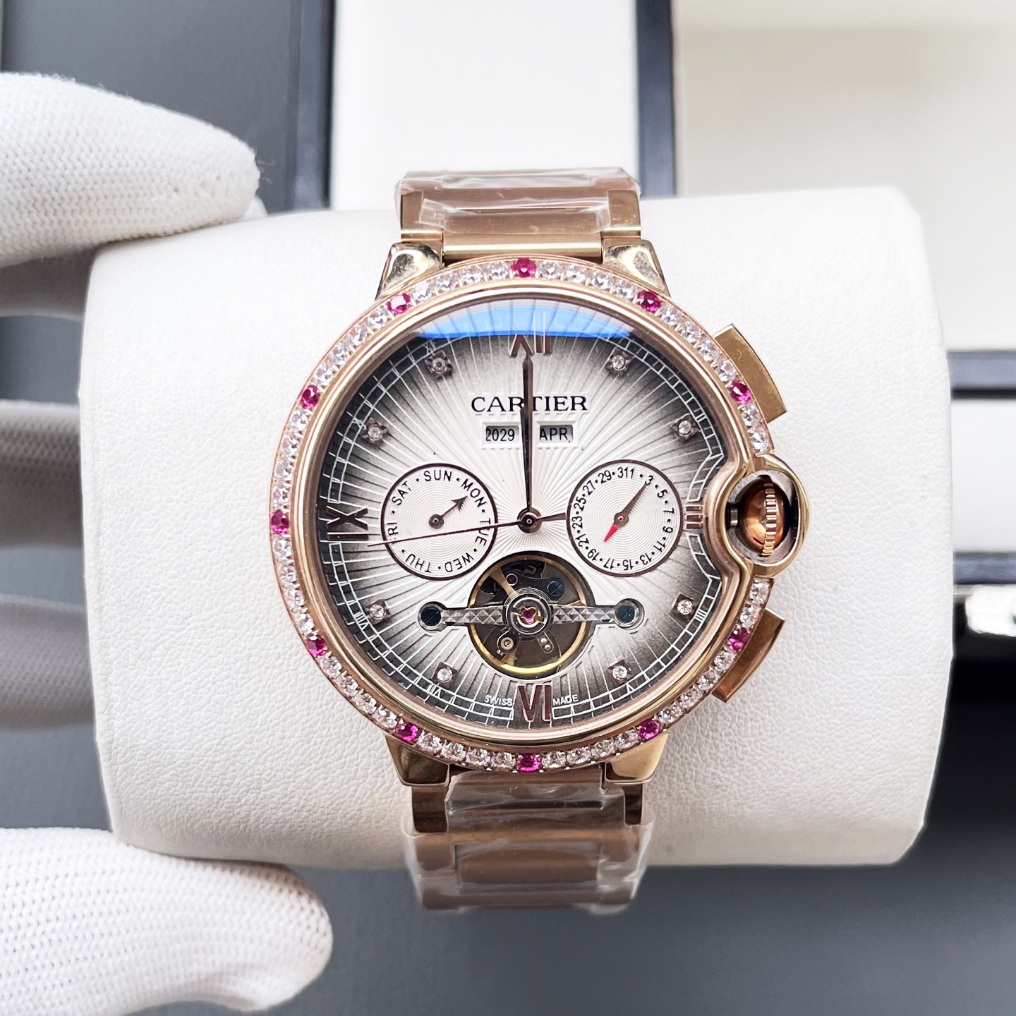 カルティエの新作コピーバロンブルーメンズ高強度機械式時計は 128831