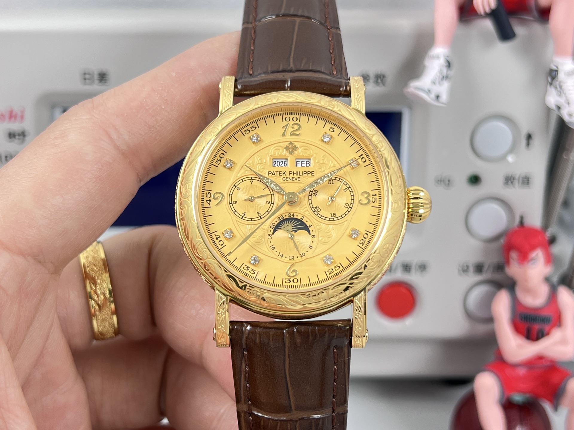 精巧な職人技が光る価値の高い新商品パテックフィリップ クラシック超複雑機構多機能時計 129328