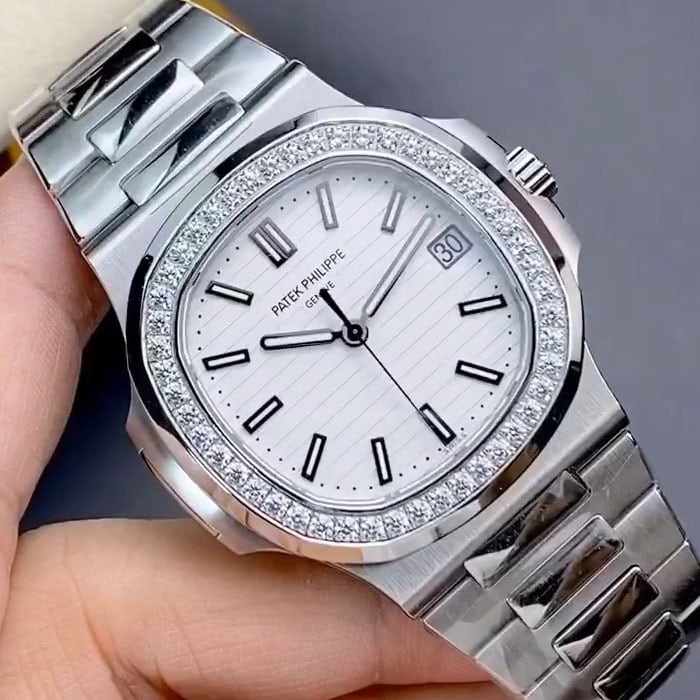 パテックフィリップコピーノーチラス高級優れた時計製造のCal.324 S Cムーブメント 5713/1G-010