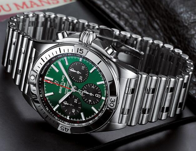 ブライトリング“ベントレーが緑だ”機械運動腕時計 AB01343A1L1A1
