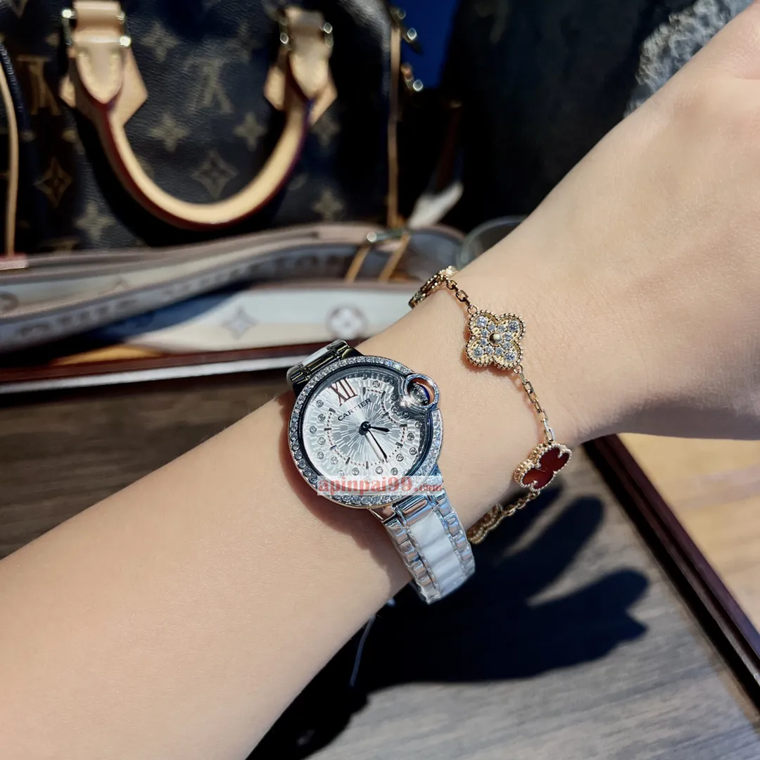 カルティエコピーの新作時計 魚眼ガラス ブルーバルーン WE007821[5]