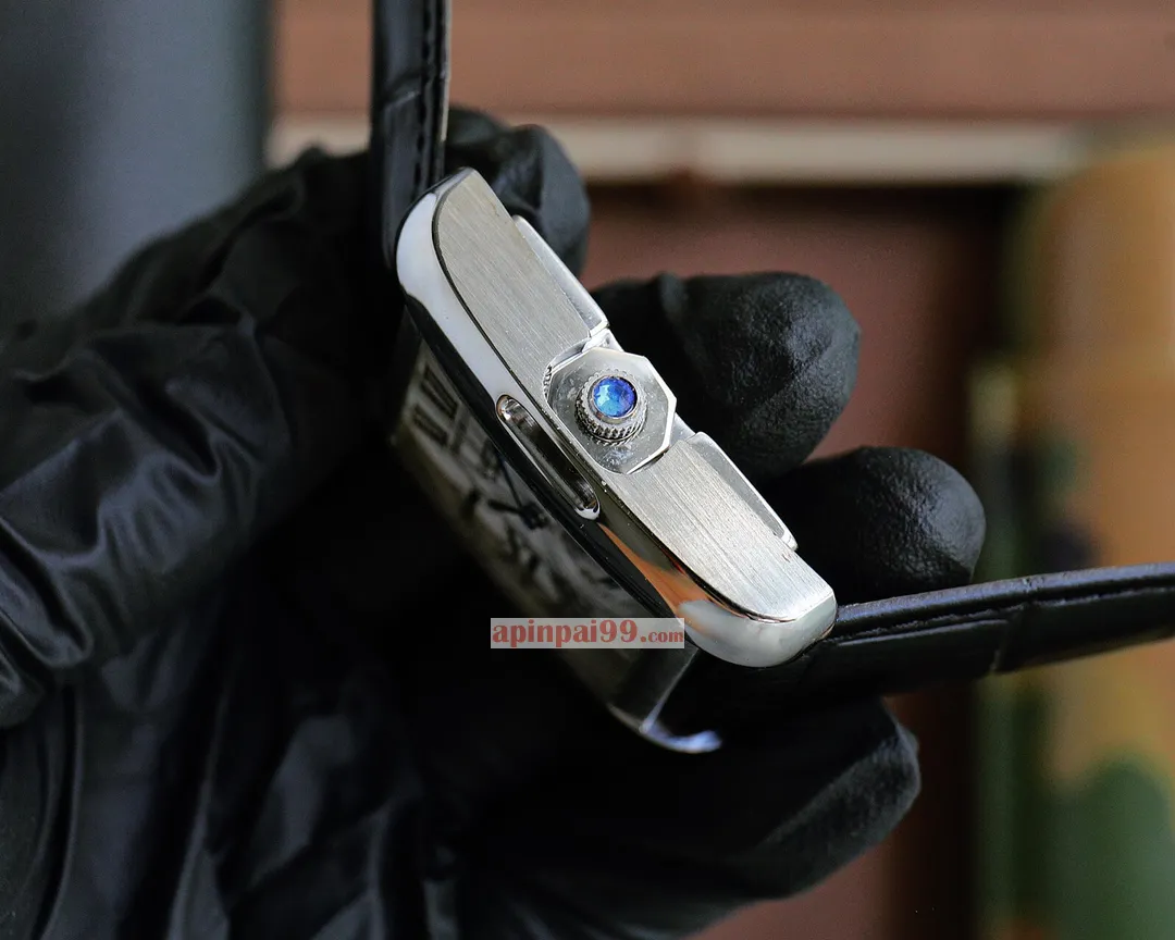 人気ブランドカルティエ時計のタンクシリーズ WT300587[3]