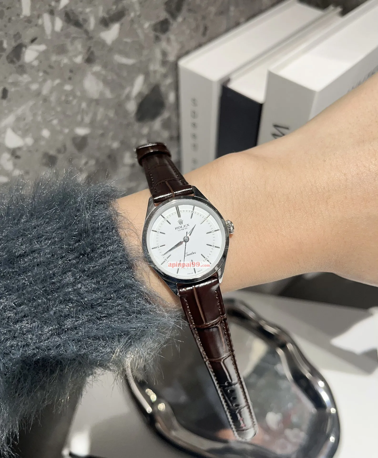 大人気ロレックスコピーのカップル時計 41085[8]