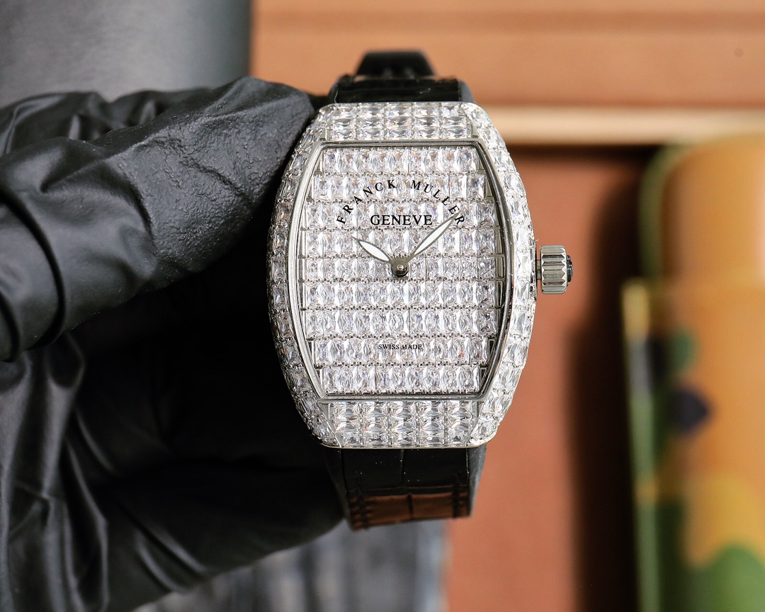 高級スーパーコピーフランクミュラー時計 スクエア ダイヤモンド カスミソウ V32 シリーズ 489025F[3]