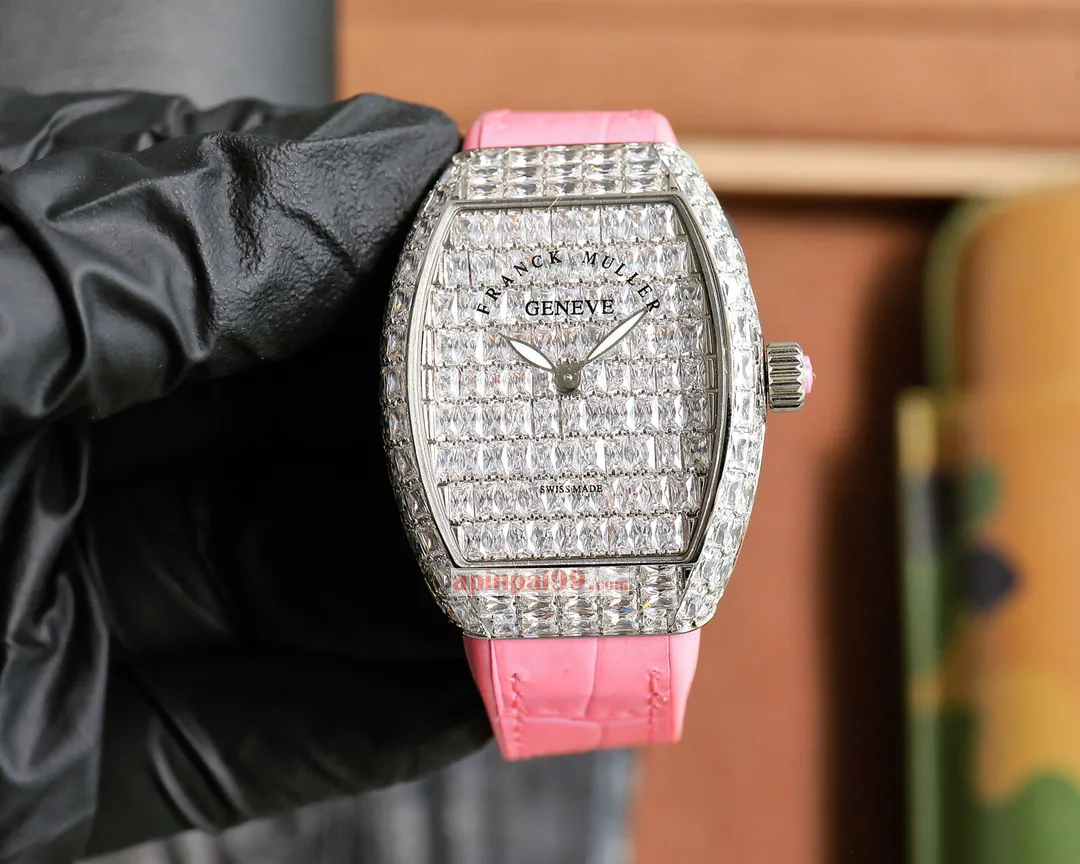 高級スーパーコピーフランクミュラー時計 スクエア ダイヤモンド カスミソウ V32 シリーズ 489025F[5]