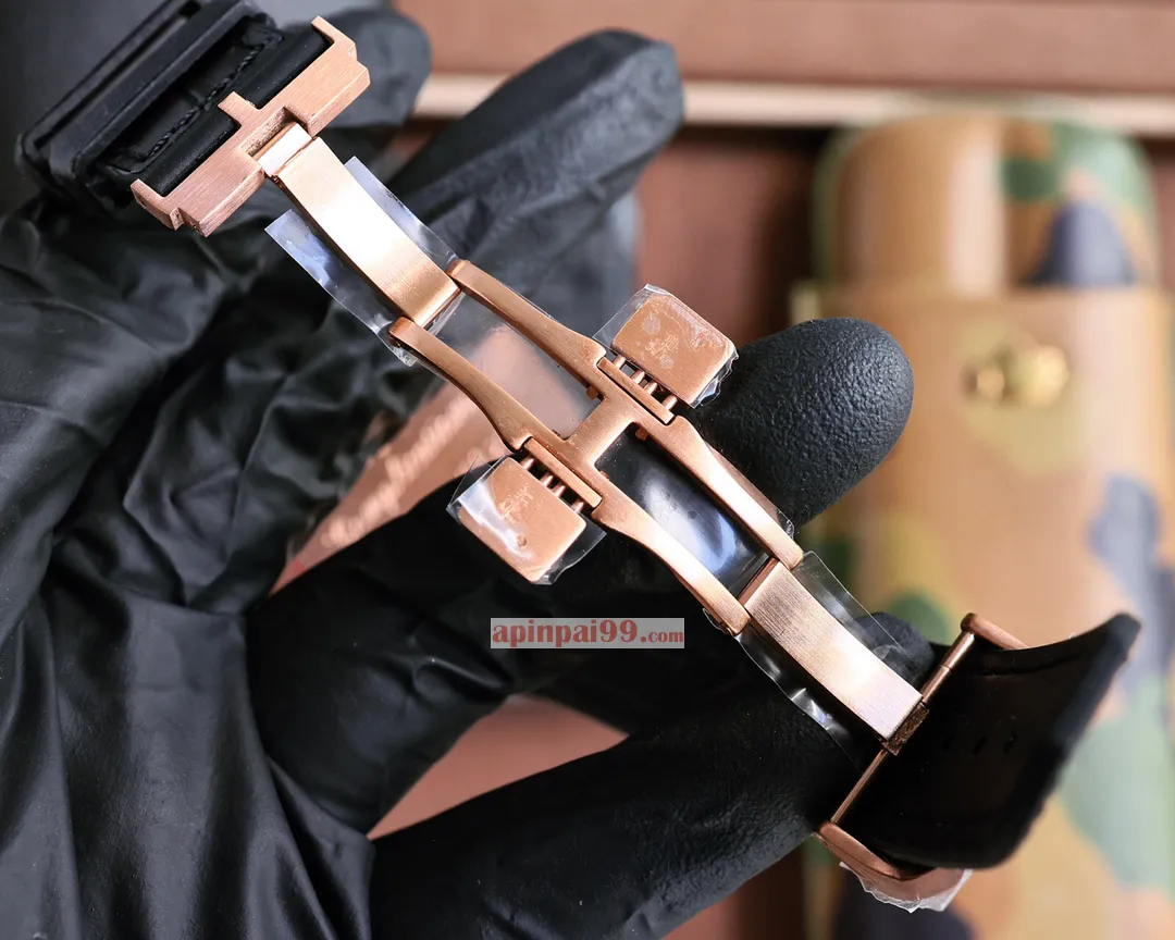 2024新款フランクミュラーコピー時計の新型V45 落書き美術シリーズ FM588230[6]