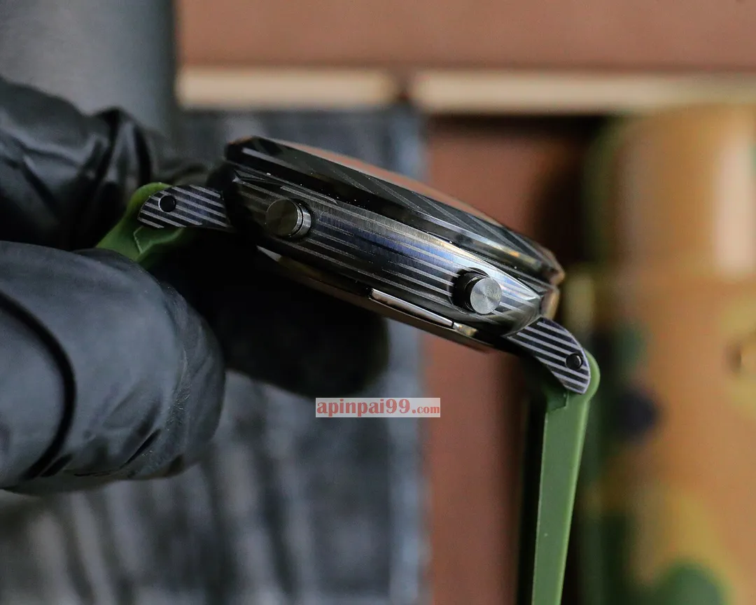 新款パネライ サブマリン シリーズ メタルガラススーパーコピー時計 APM257410[5]