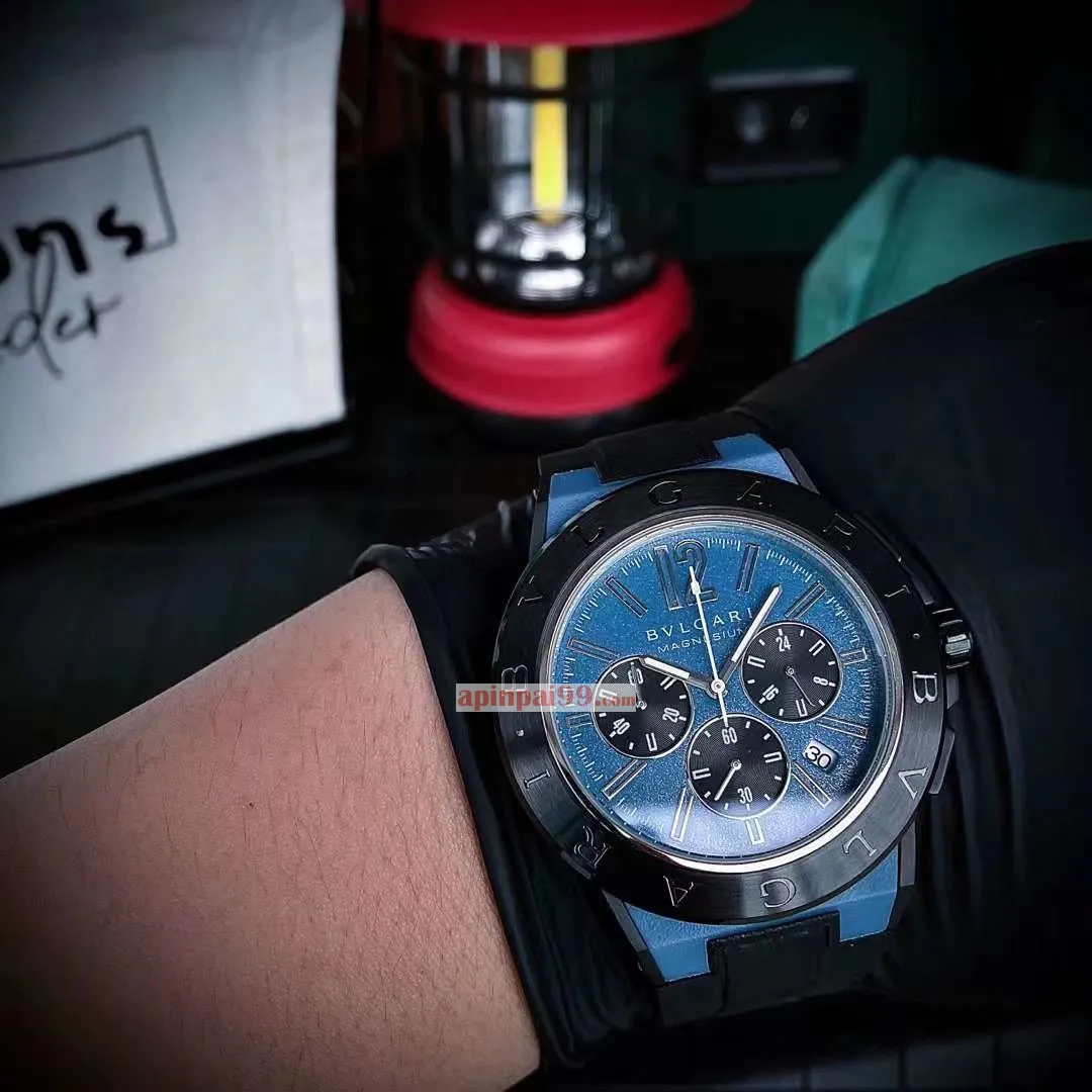 ブルガリの新作カジュアルコピー時計 639015