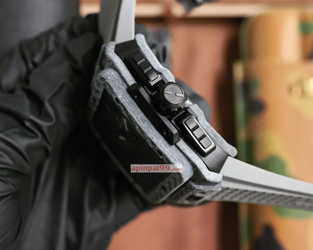 2024最新型ウブロスーパーコピー四角時計 581004[3]