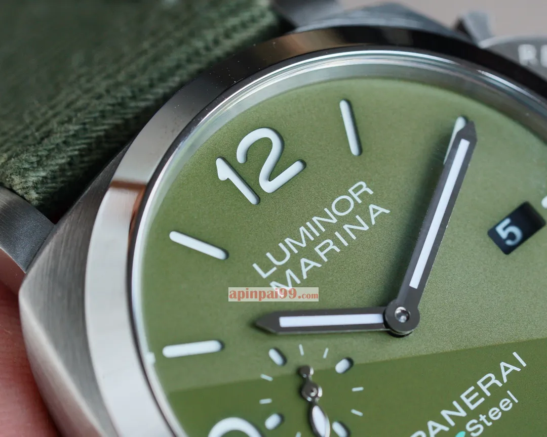 2024最新のパネライコピー時計 サブマーシブル BMG-TECH™ スニークシリーズ PAM01055[4]