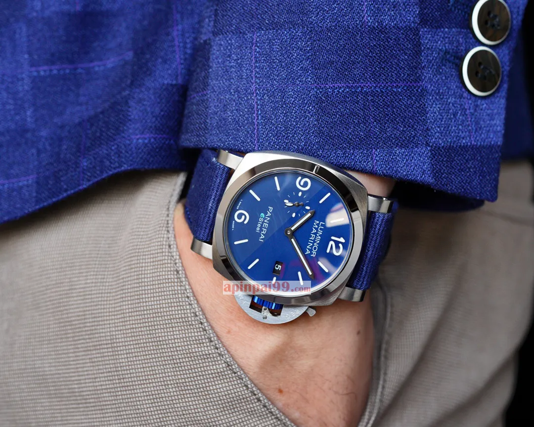 パネライスーパーコピー時計激安 サブマーシブル BMG-TECH™ スニークシリーズ PAM01056