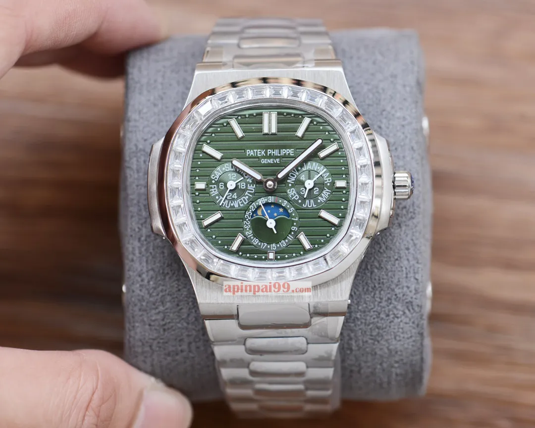 最新作のパテックフィリップ ノーチラス多機能メンズコピー腕時計 34512[1]
