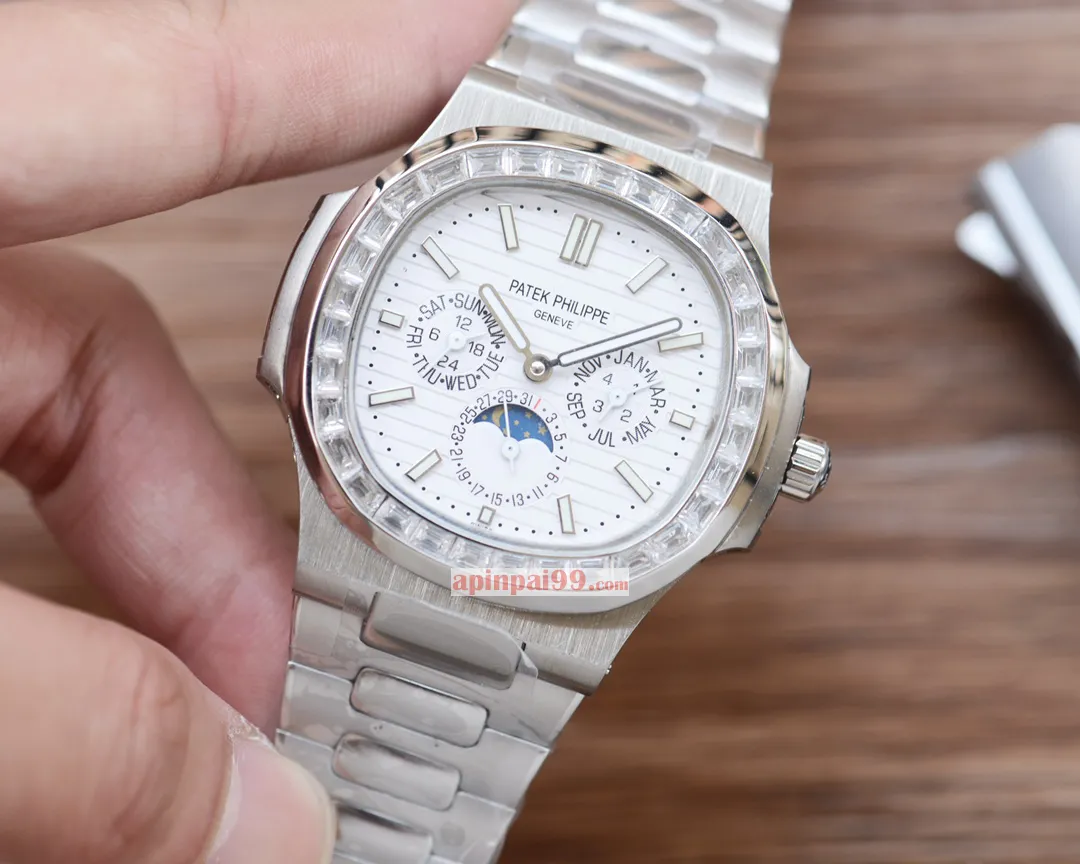 最新作のパテックフィリップ ノーチラス多機能メンズコピー腕時計 34512[2]