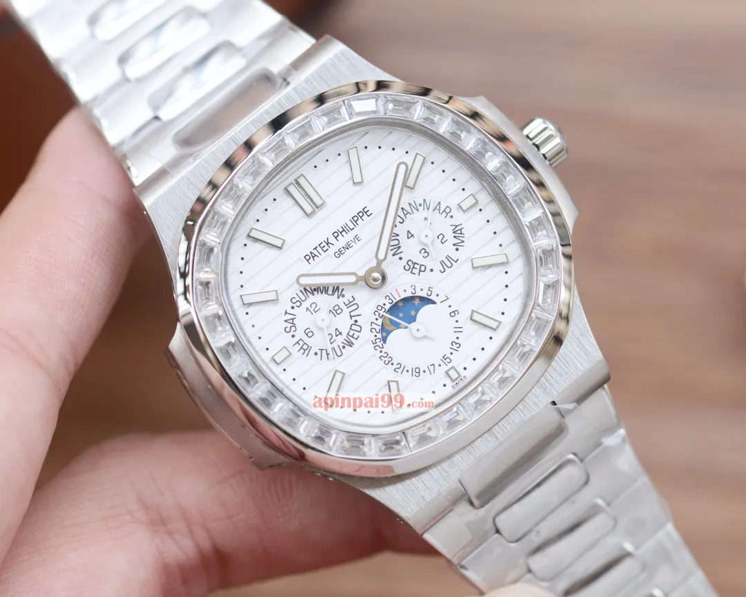 最新作のパテックフィリップ ノーチラス多機能メンズコピー腕時計 34512[3]