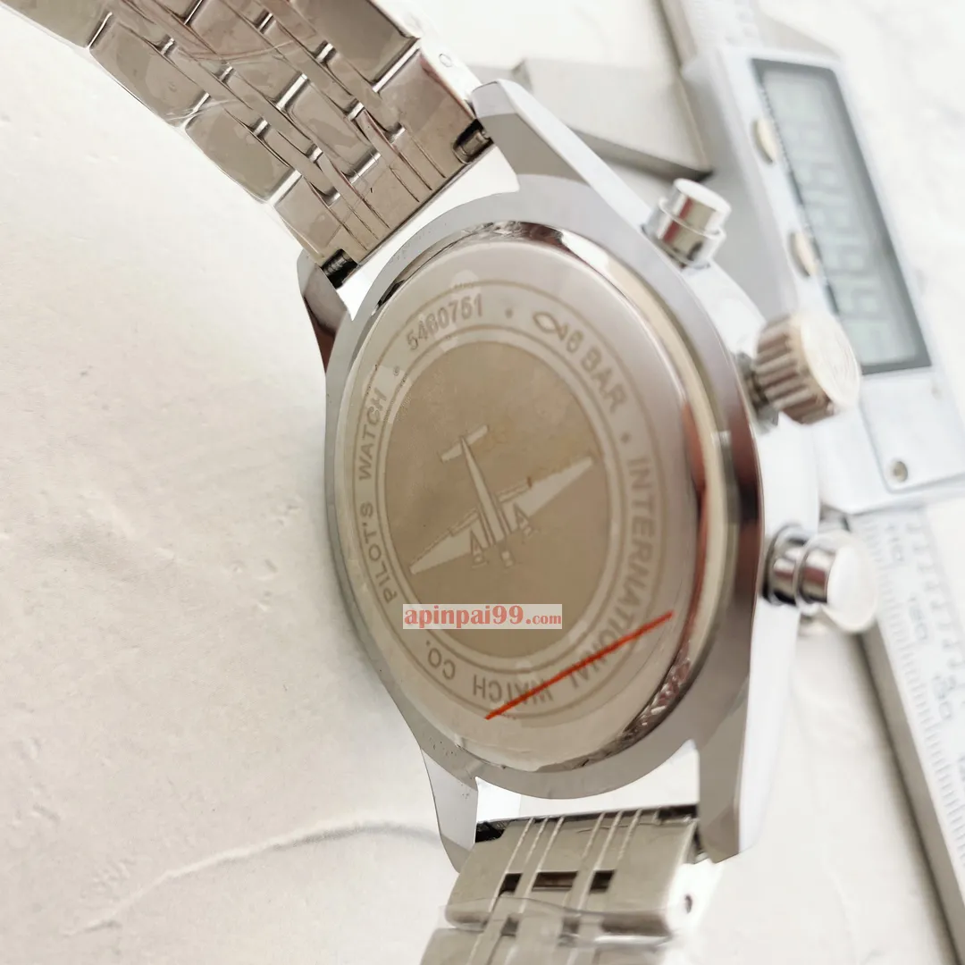 IWCスーパーコピー時計 クラシック パイロット シリーズ自動巻きムーブメント IWC361[7]