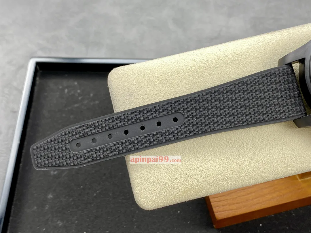2024最新 IWCスーパーコピー時計セラミック パイロット トップ ガン クロノグラフ スペシャル エディション 170484[8]