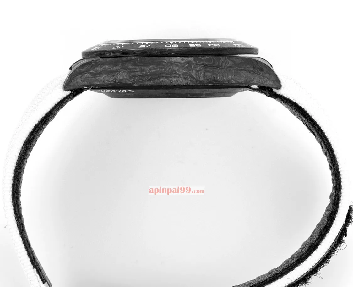 ロレックス ユニバース クロノグラフ デイトナコピー時計n級 シリーズ カーボンファイバー ルミナス 369812[5]