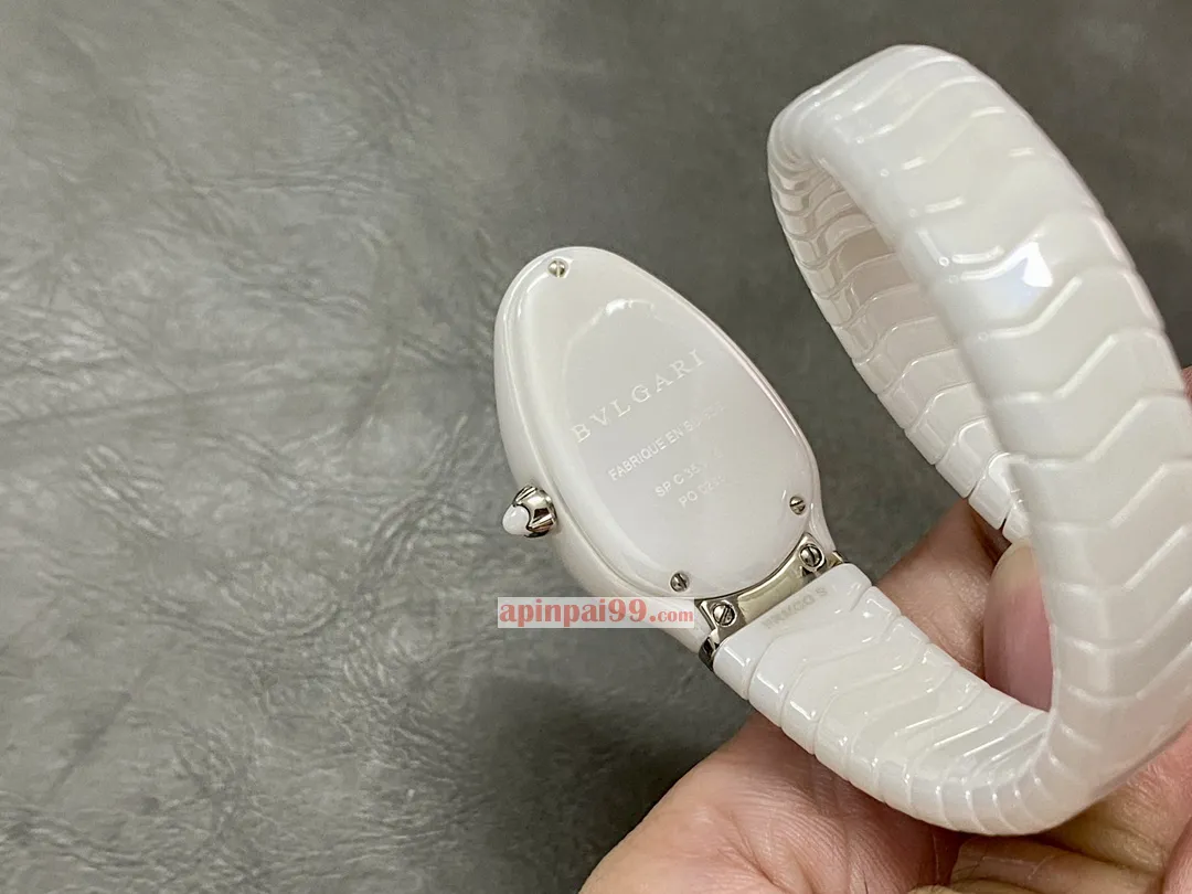 高品質ブルガリ女性白いセラミックのスネークシェイプ クラシック時計 170064[7]