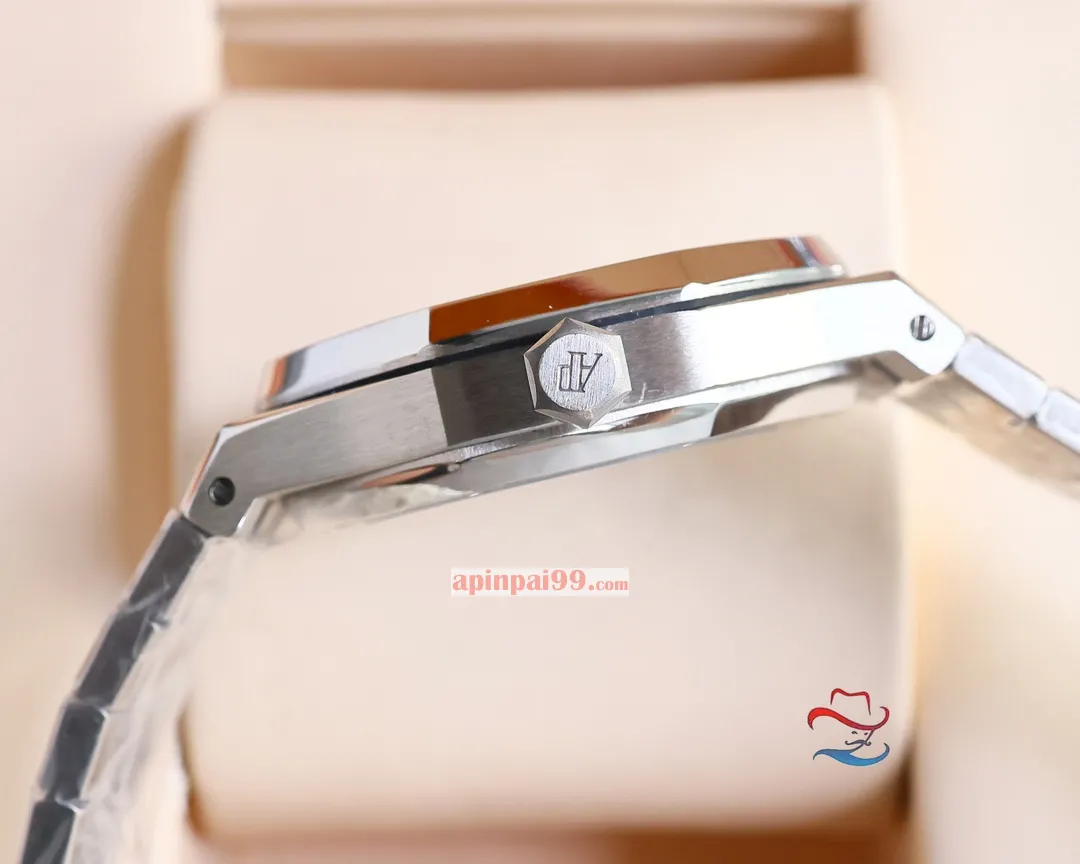 2024高品質オーデマピゲのロイヤル オーク シリーズ ダブル テンプ スケルトン時計 AP5522[7]