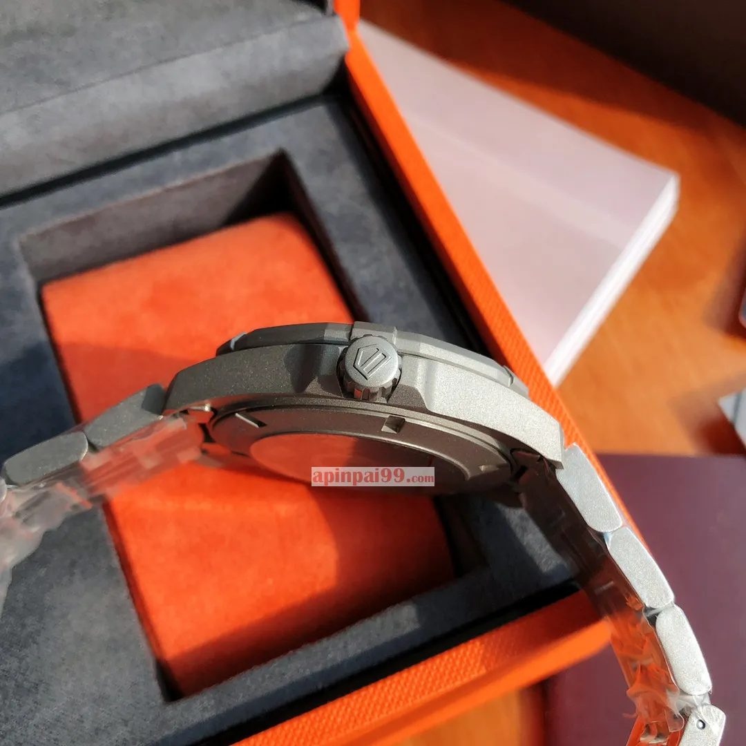 タグ・ホイヤーの2024新作アクアレーサー シリーズ スペシャルエディション限定時計 161088[4]