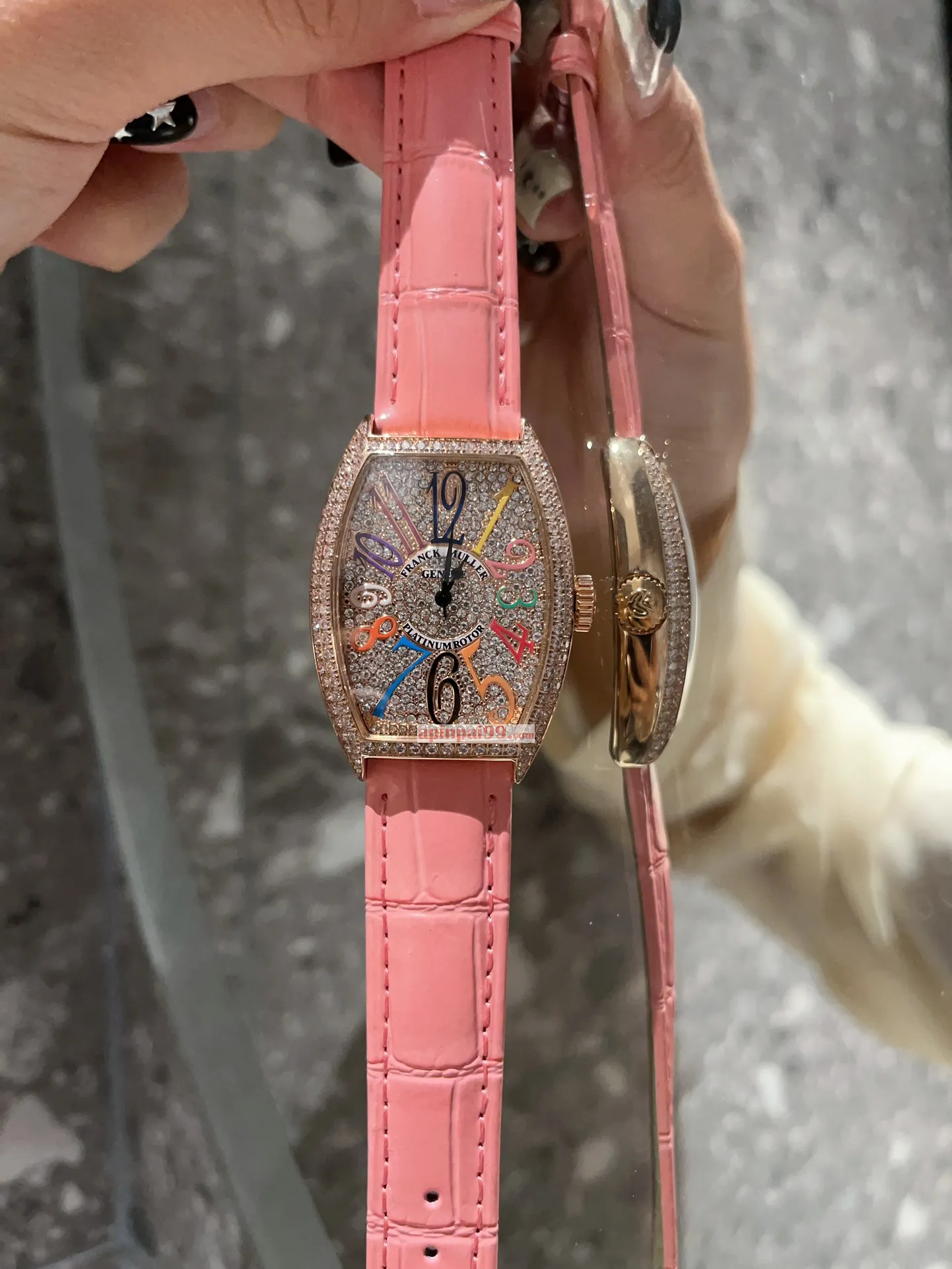 フランクミュラーバレル形状女性石英スーパーコピー通販時計 M68910[3]