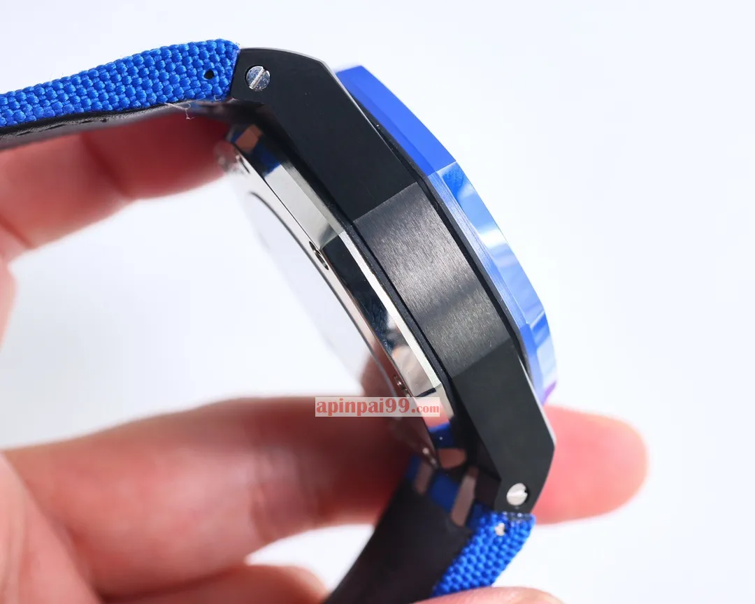 最新のオーデマピゲ ロイヤル オーク オフショア男性コピー機械式時計 AP566200[4]