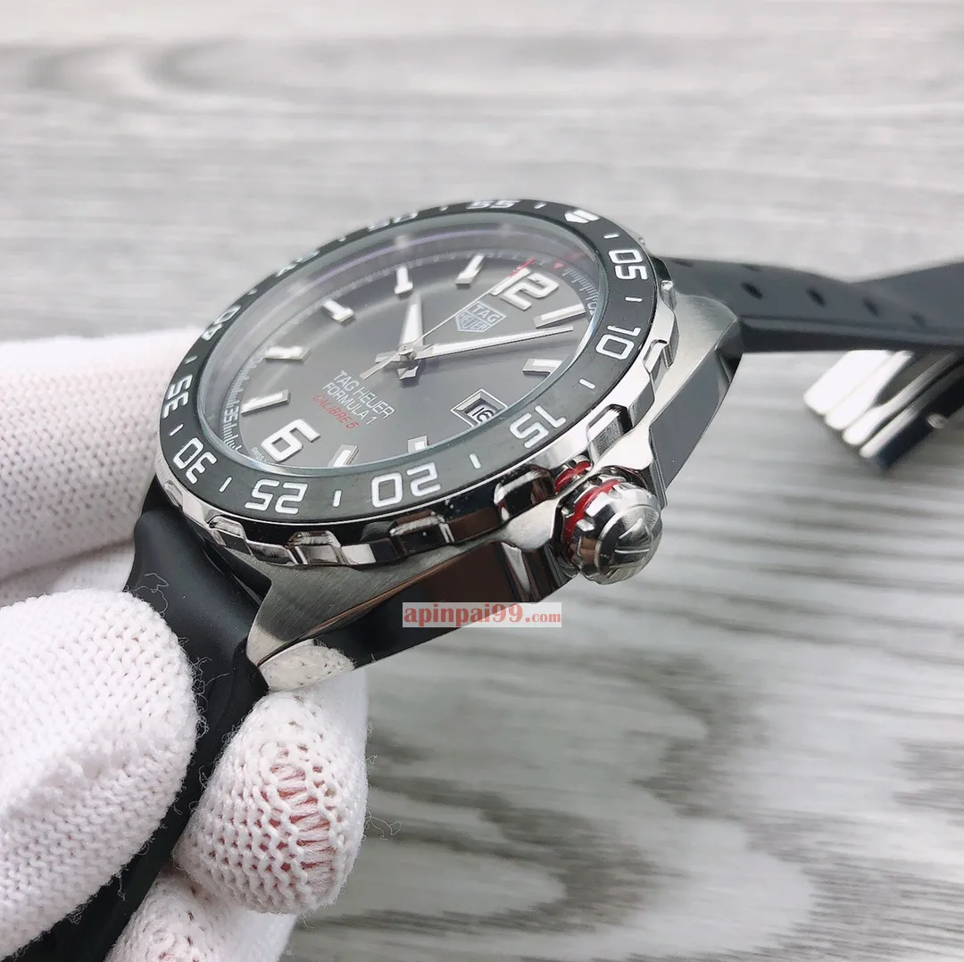 タグ・ホイヤー独特魅力の H6 3針メンズスーパーコピー腕時計 WAZ1110.FT8023[2]